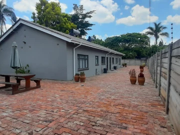 2 Bedroom Cottage