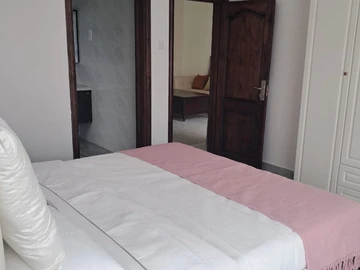 4 Bedroom Garden Flat