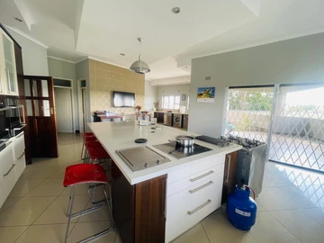 9 Bedroom House