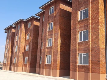 2 Bedroom Flat & Apartment