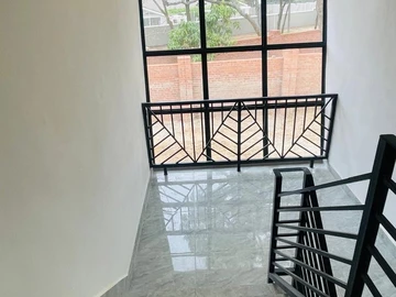 4 Bedroom Garden Flat