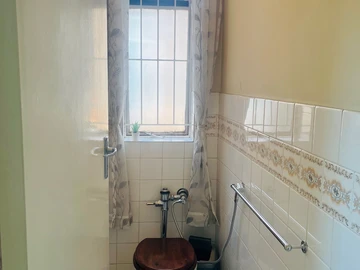 3 Bedroom Flat & Apartment