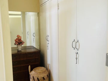3 Bedroom Flat & Apartment