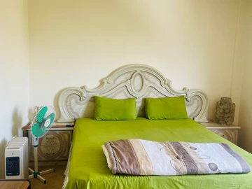 3 Bedroom Flat & Apartment